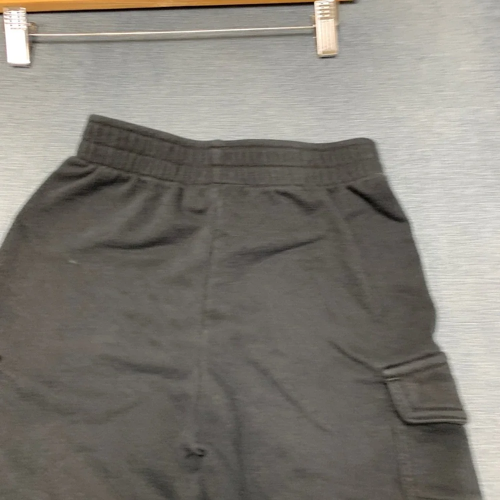 Nike Sweat Shorts Boys Large Black Swoosh Logo Fleece Lined Utility Pockets
